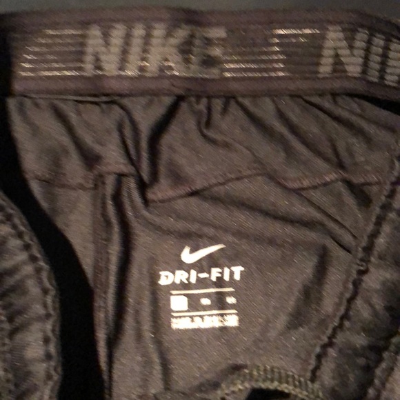 Nike dri fit shorts - Picture 2 of 3